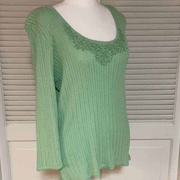 NWT Reba Shade of Green Lightweight Sweater Size Large - Picture 4 of 10